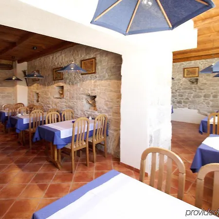 Πανσιόν Plazibat 3*