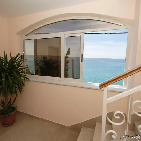 Πανσιόν Plazibat 3*