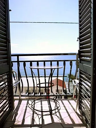 Πανσιόν Plazibat 3*